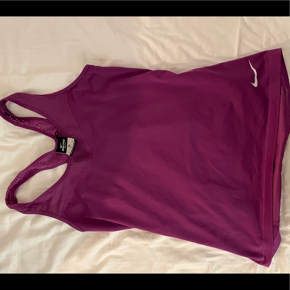 Nike tank, size M, fit S too